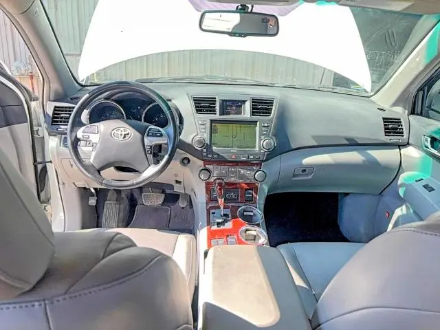 2011 TOYOTA HIGHLANDER LIMITED  