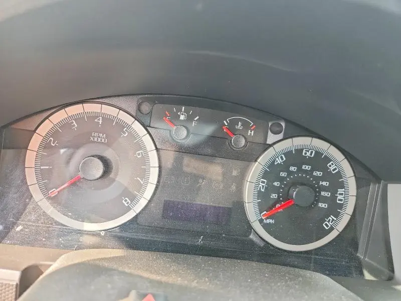 2010 FORD ESCAPE LIMITED  