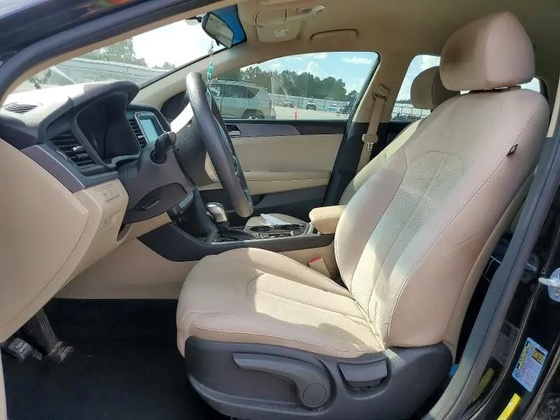 2019 HYUNDAI SONATA SE  