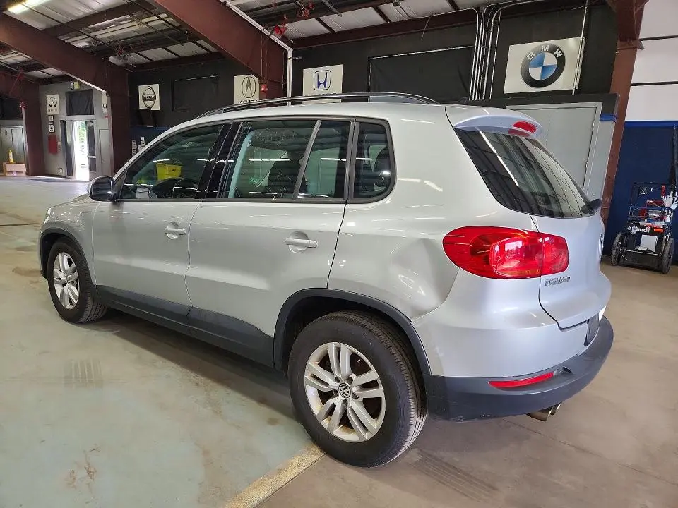 2015 VOLKSWAGEN TIGUAN S  