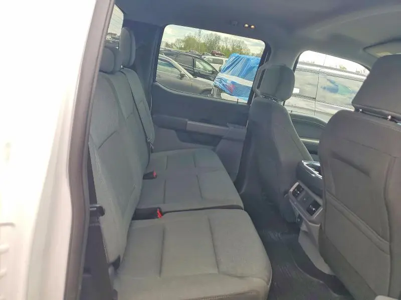 2025 FORD F150 LIGHTNING XLT  