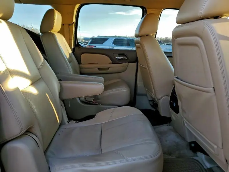 2011 CHEVROLET SUBURBAN C1500 LTZ  
