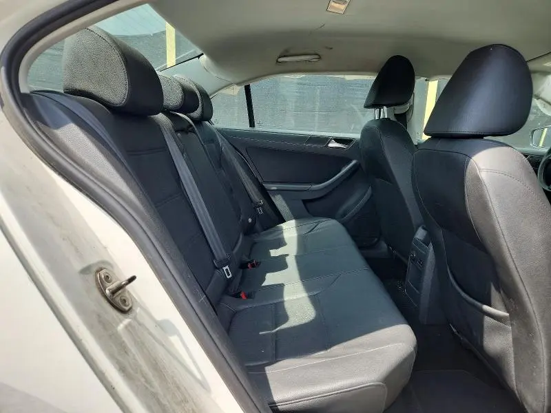 2012 VOLKSWAGEN JETTA SE  