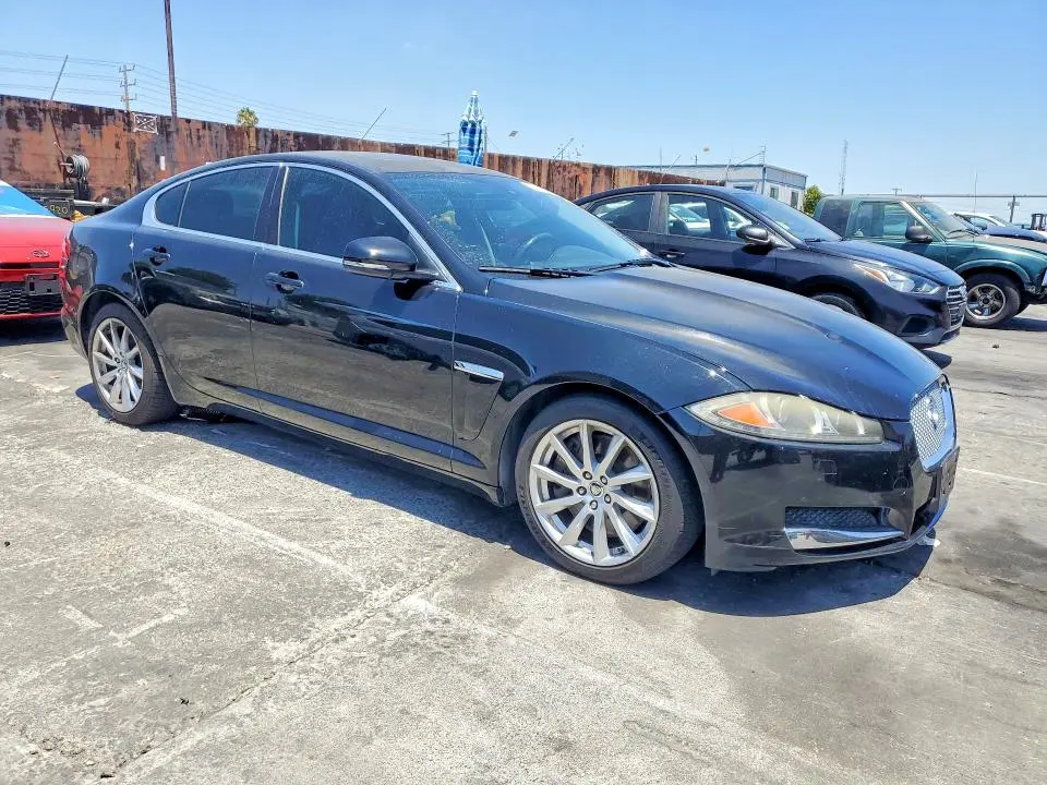 2013 JAGUAR XF   