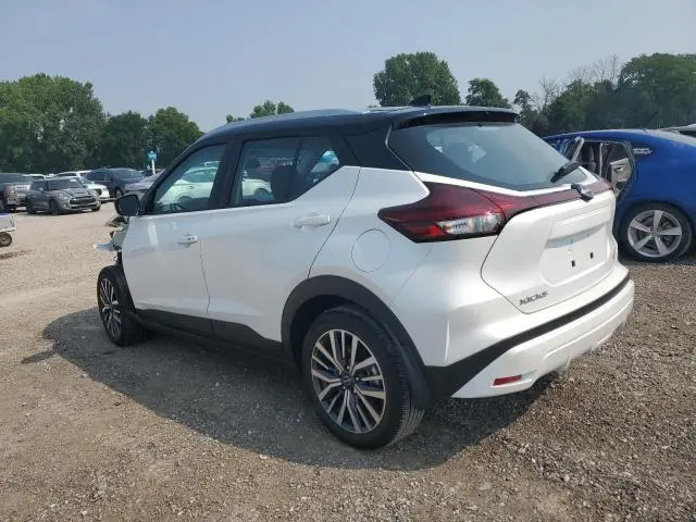 2024 NISSAN KICKS SV  