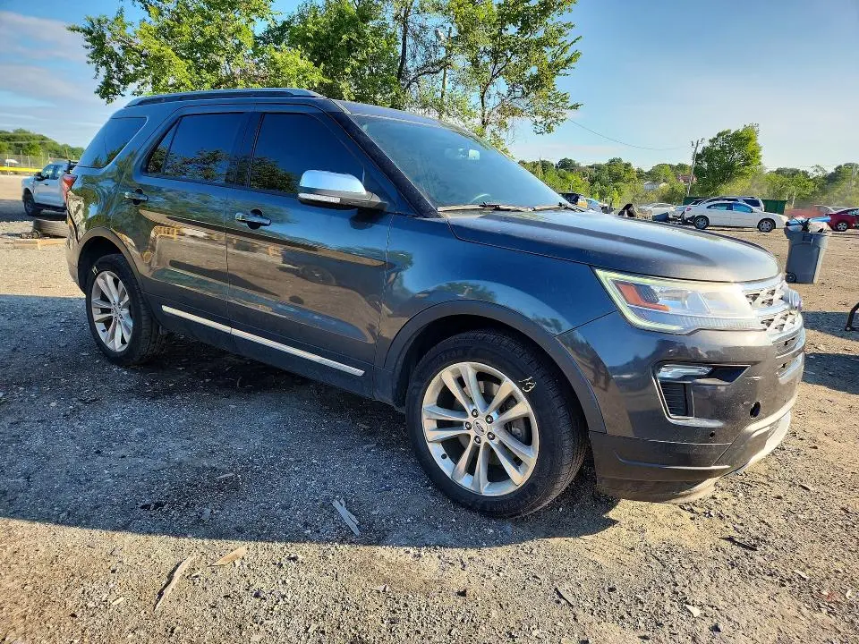 2019 FORD EXPLORER XLT  