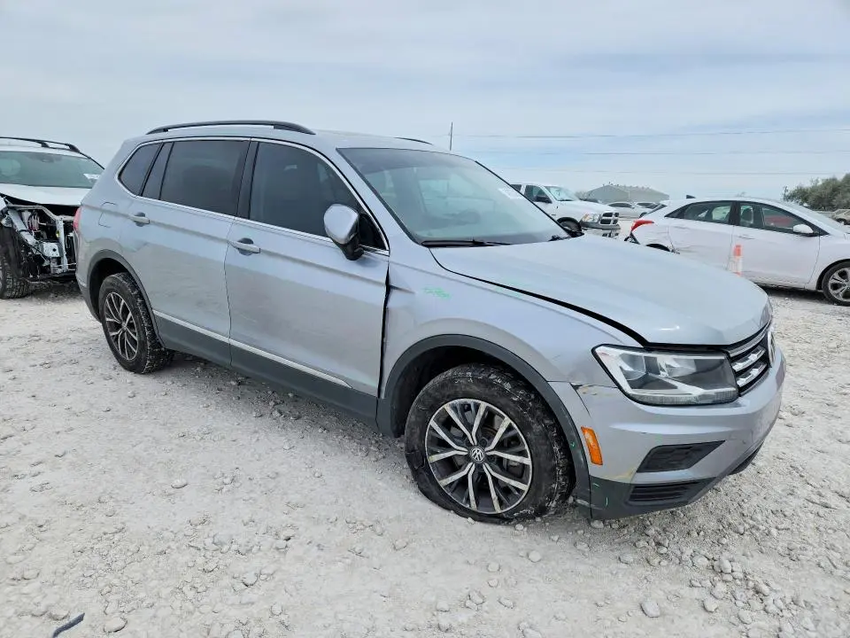2020 VOLKSWAGEN TIGUAN SE  