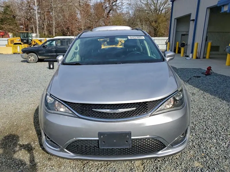 2017 CHRYSLER PACIFICA TOURING L  