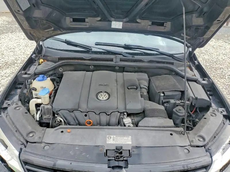 2012 VOLKSWAGEN JETTA SE  
