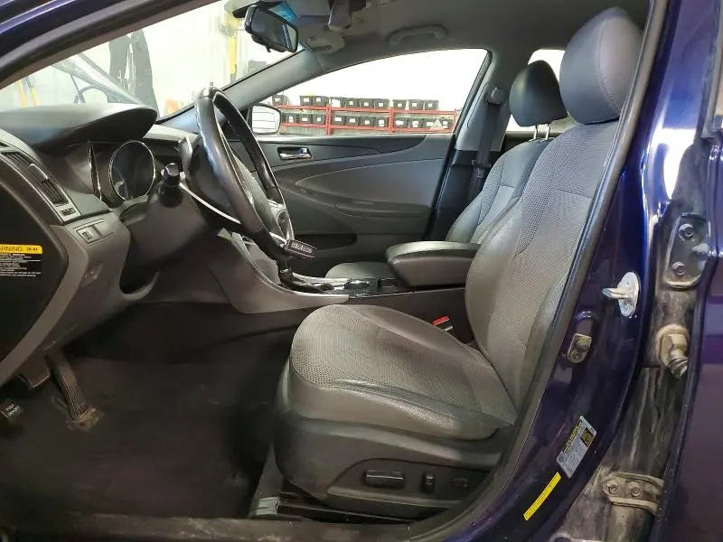 2013 HYUNDAI SONATA SE  
