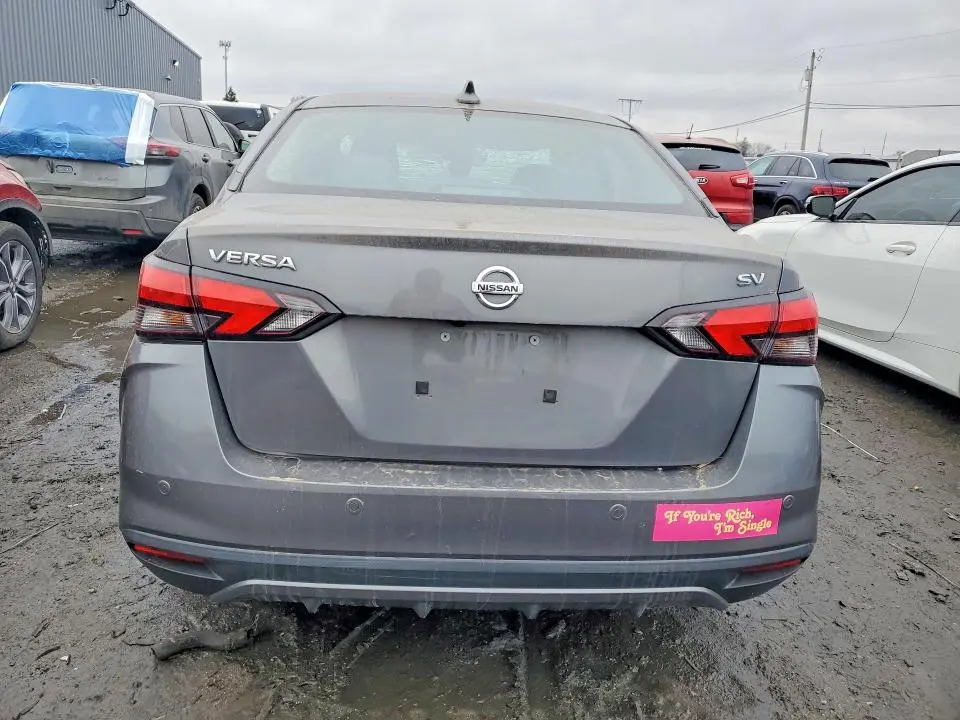 2021 NISSAN VERSA SV  