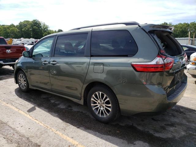 2020 TOYOTA SIENNA XLE