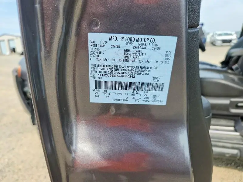 2010 FORD ESCAPE LIMITED  