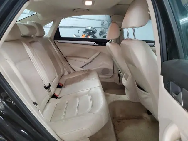 2015 VOLKSWAGEN PASSAT S  