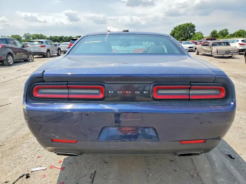 2016 DODGE CHALLENGER SXT  
