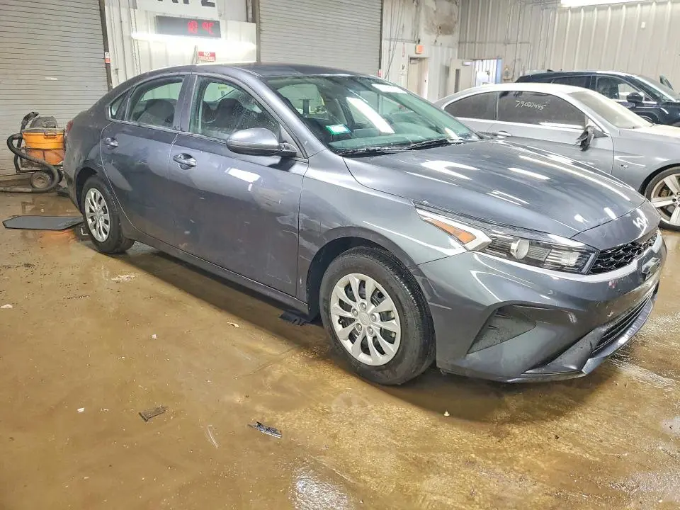 2024 KIA FORTE LX  