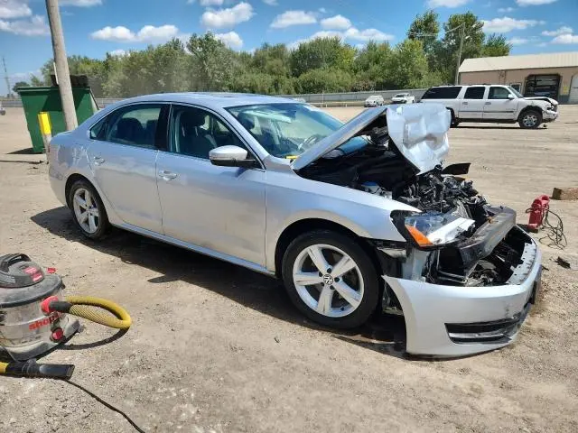 2013 VOLKSWAGEN PASSAT SE