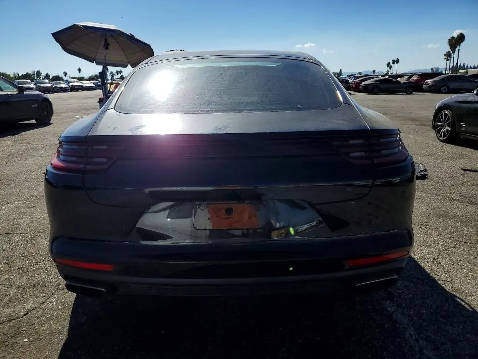 2017 PORSCHE PANAMERA 2  