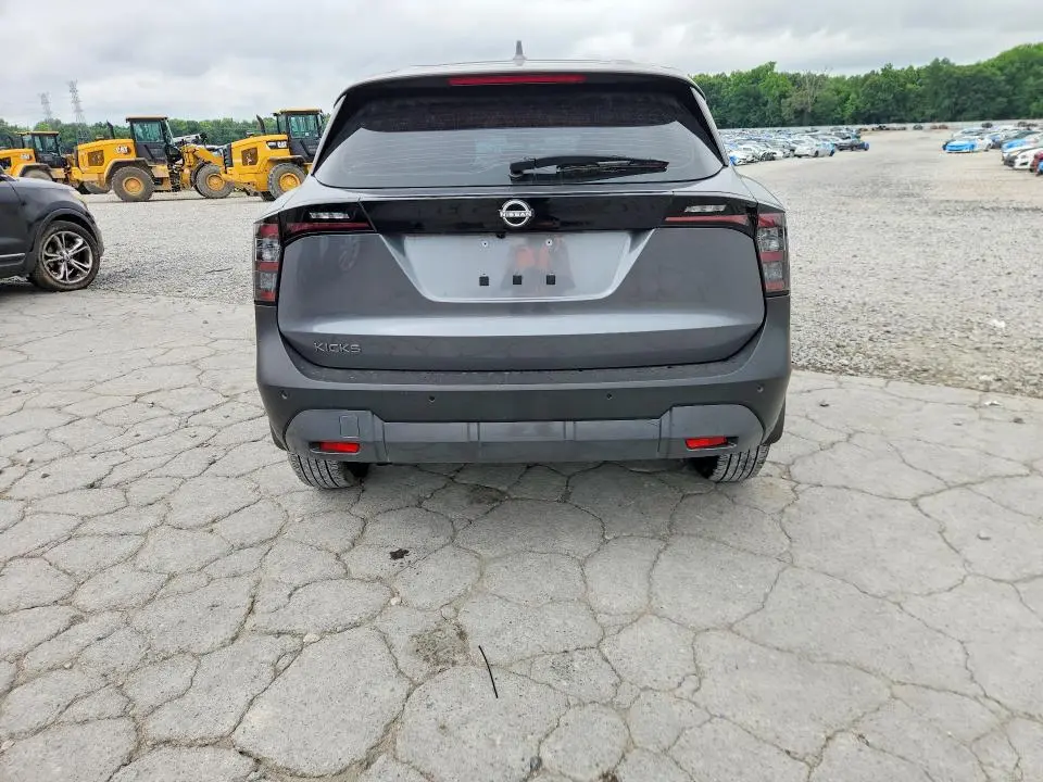 2025 NISSAN KICKS S  