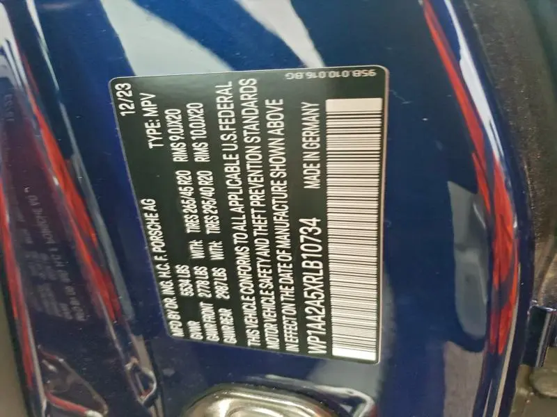 2024 PORSCHE MACAN BASE  