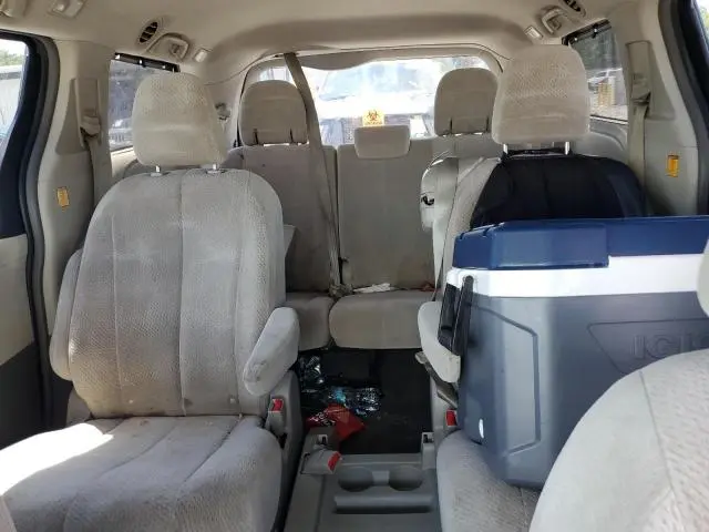 2011 TOYOTA SIENNA LE  