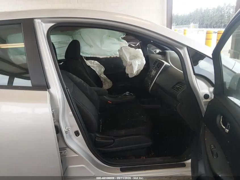 2013 NISSAN LEAF S