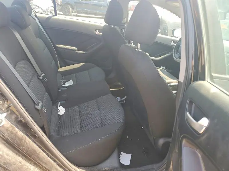 2017 KIA FORTE LX  