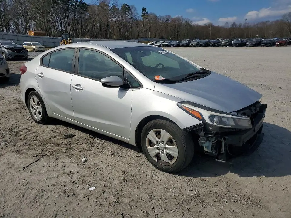 2017 KIA FORTE LX  
