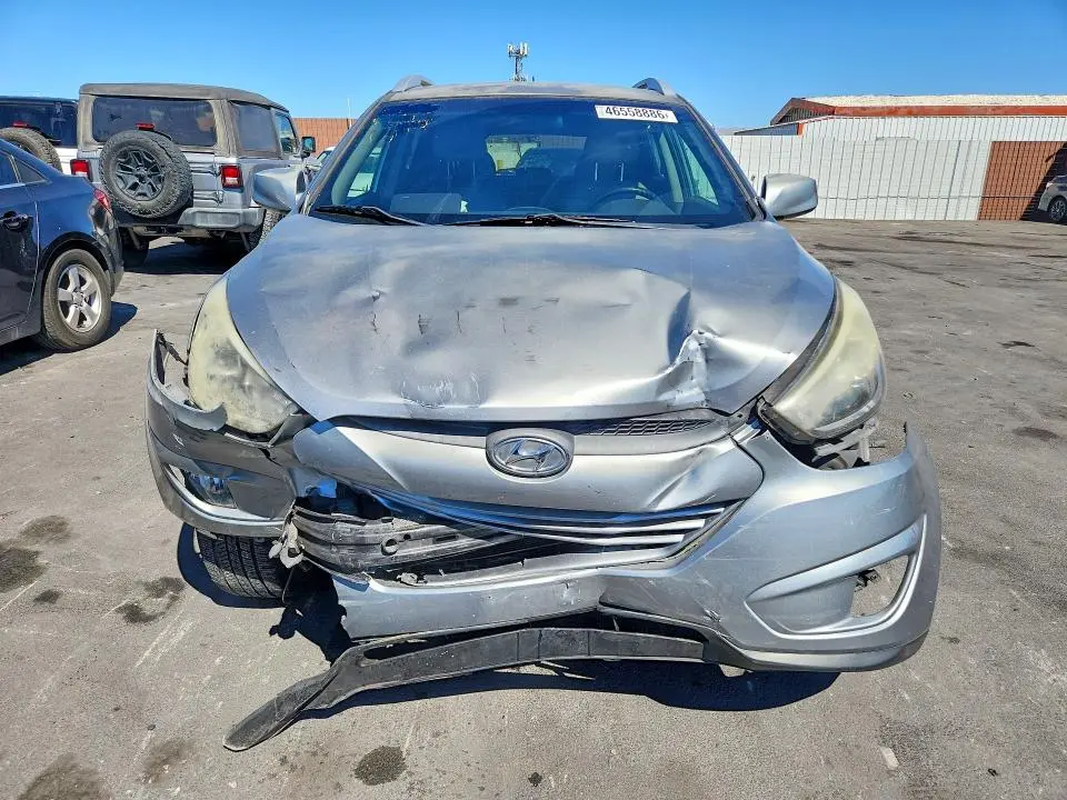 2015 HYUNDAI TUCSON SE  