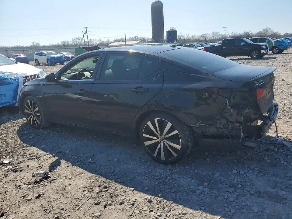 2021 NISSAN ALTIMA SR  