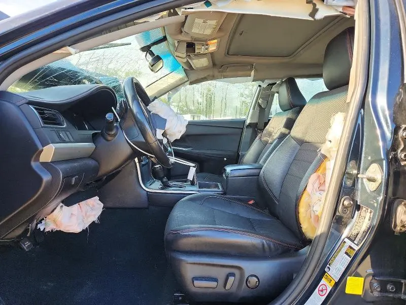 2017 TOYOTA CAMRY SE  