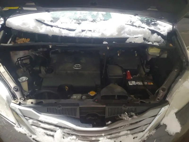 2015 TOYOTA SIENNA XLE  