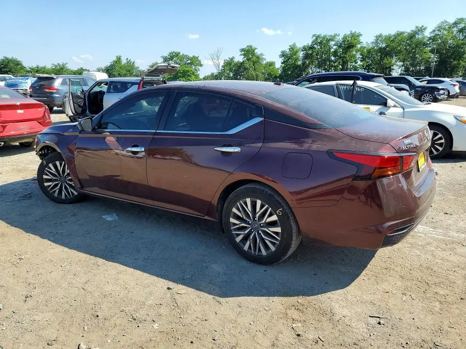 2024 NISSAN ALTIMA SV  