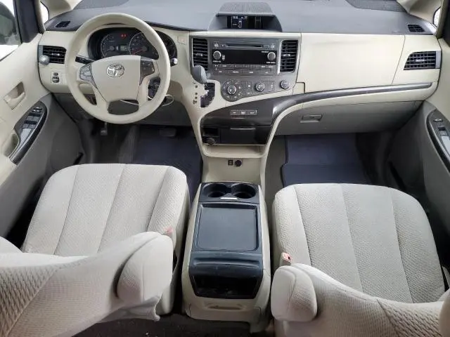2011 TOYOTA SIENNA LE  