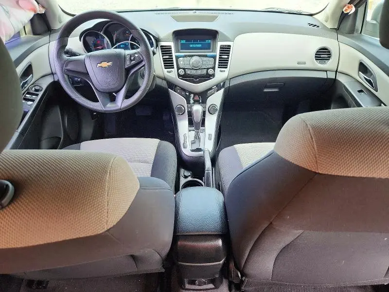 2012 CHEVROLET CRUZE LS  