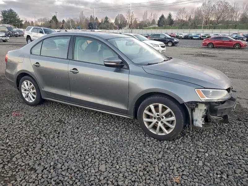 2012 VOLKSWAGEN JETTA SE  