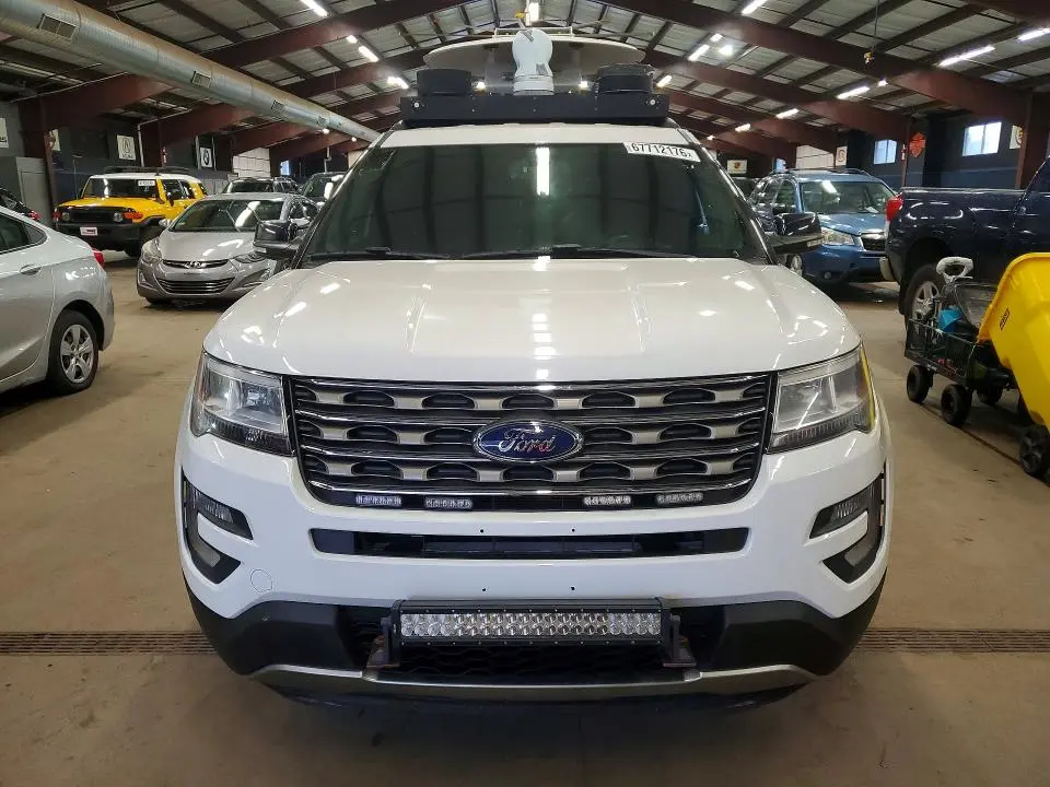 2017 FORD EXPLORER XLT  
