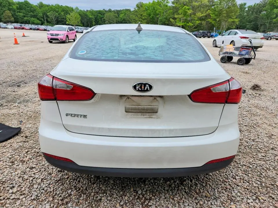 2016 KIA FORTE LX  
