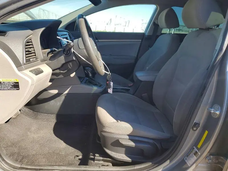 2018 HYUNDAI ELANTRA SE  