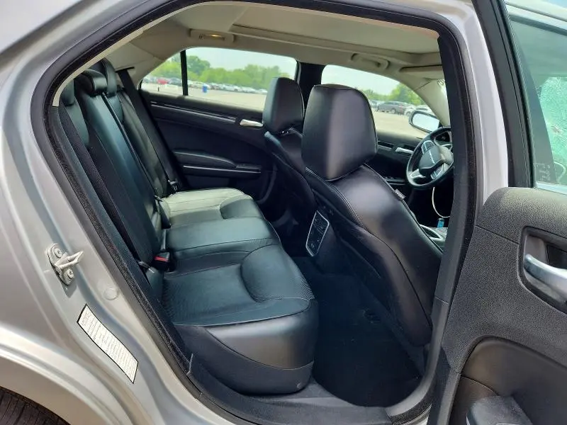 2020 CHRYSLER 300 LIMITED  