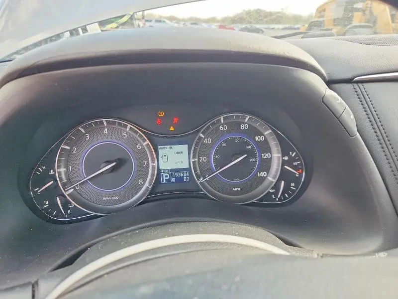 2011 INFINITI QX56 BASE  