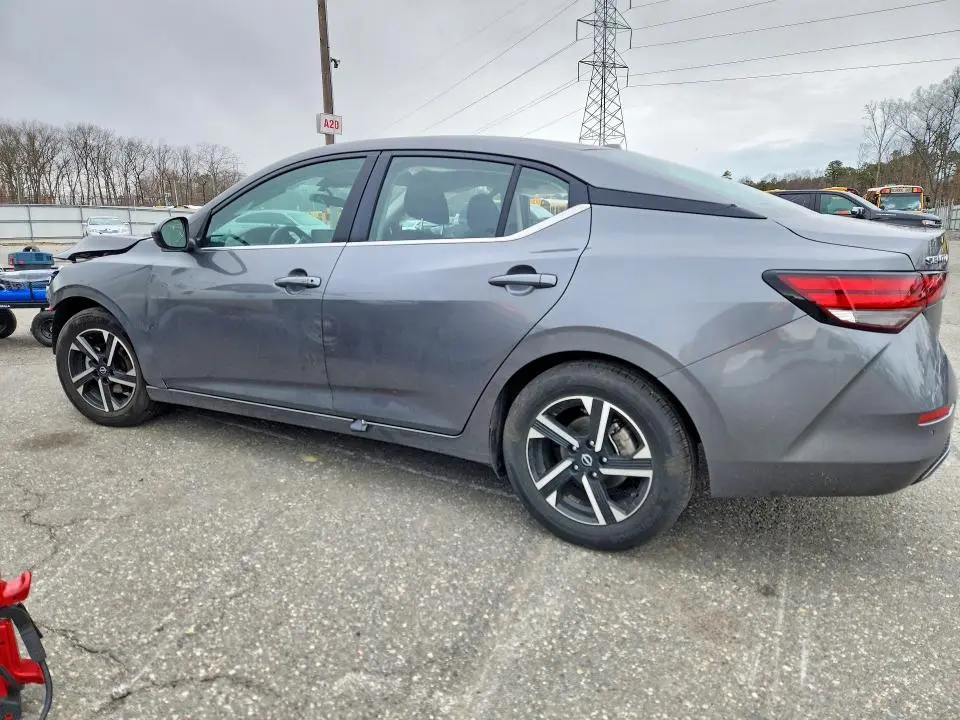2025 NISSAN SENTRA SV  
