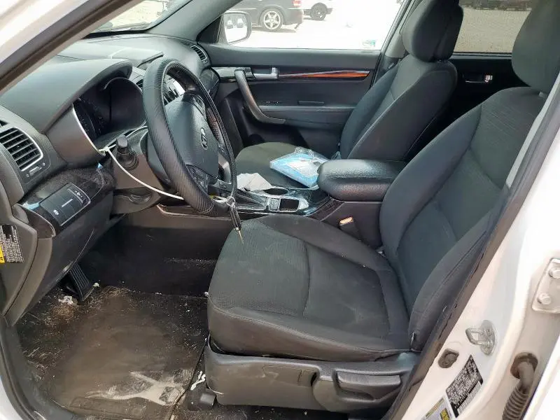 2014 KIA SORENTO LX  
