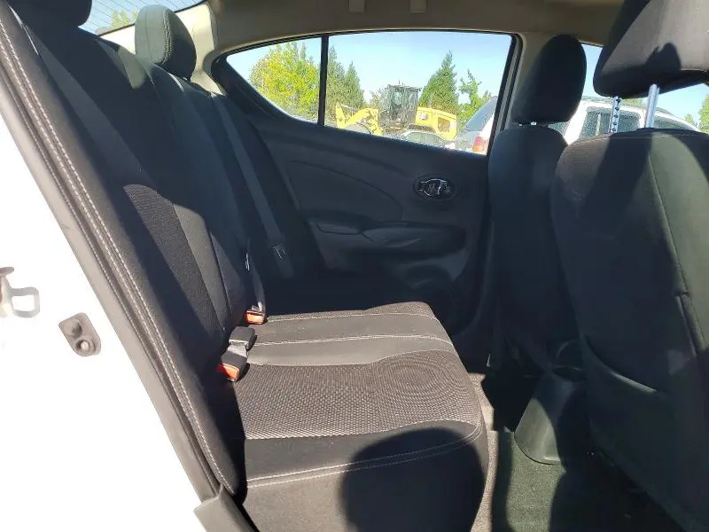2019 NISSAN VERSA SV  