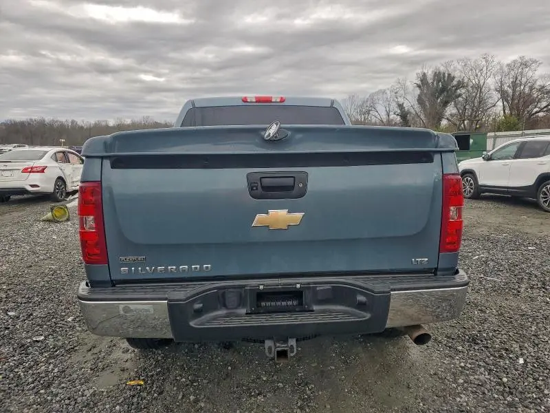 2011 CHEVROLET SILVERADO C1500 LTZ  