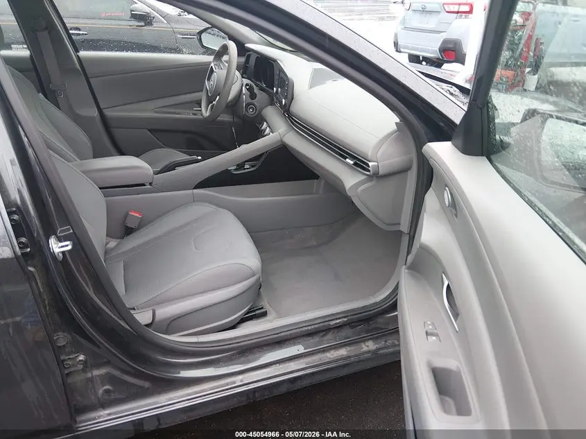 2021 HYUNDAI ELANTRA SE