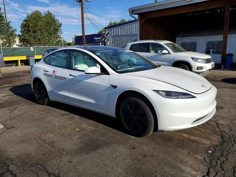 2026 TESLA MODEL 3   
