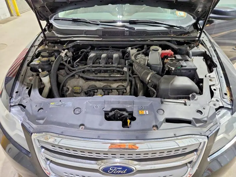 2011 FORD TAURUS SEL  
