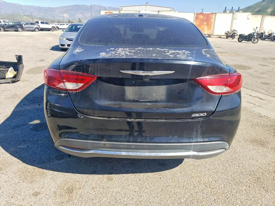 2015 CHRYSLER 200   