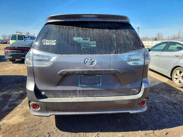 2014 TOYOTA SIENNA SE 8-PASSENGER  